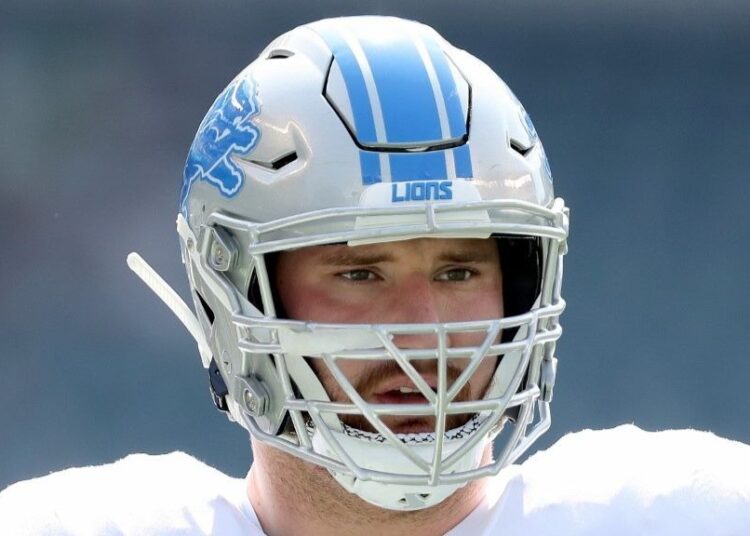 Jugador de NFL jugó con la garganta fracturada