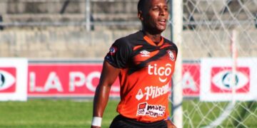 Águila asalta el liderado del Grupo A con remontada categórica
