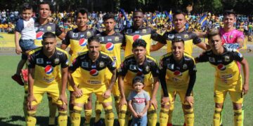El 11 Deportivo no es casualidad: empató 1-1 contra Santa Tecla y sigue líder del grupo B