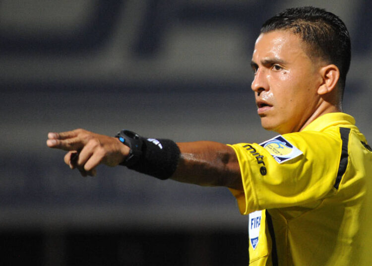 Élmer Bonilla, ex árbitro FIFA: «El gol de Nicolás Muñoz debió contar»