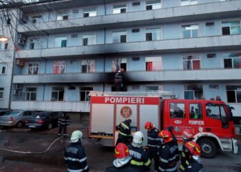 Cinco fallecidos en un incendio en un hospital rumano de pacientes de covid