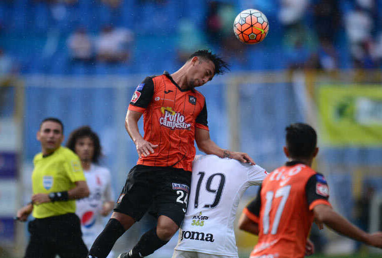 Duelo final: Águila va por la 17 y Alianza por la 15