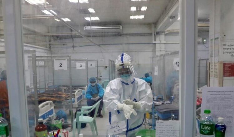 La pandemia empieza el año con una cifra récord de casi 14 mil muertes al día