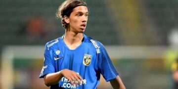 Enrico Dueñas, de la primera división de Holanda, entró en los planes de la sub-23 salvadoreña