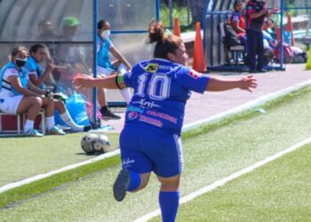 Técnico de Firpo llama “gorda” a jugadora y genera repudio en redes sociales