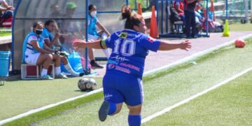 Técnico de Firpo llama “gorda” a jugadora y genera repudio en redes sociales