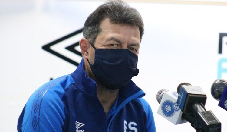 Hugo Pérez es presentado como nuevo entrenador de la selección preolímpica