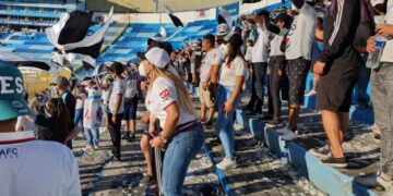 ¡Beatriz Olmedo no le tuvo miedo a VIETNAM! en el estadio Cuscatlán. ¨No es la primera ni la última¨