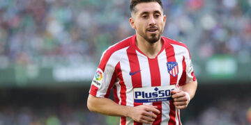 Héctor Herrera, el volante mexicano del Atlético de Madrid, dio positivo a covid-19