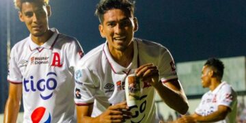 Alianza vence a Chalatenango y lidera el Grupo Centro