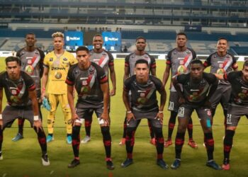 Denis Pineda volvió a la actividad en la «Explosión Azul»