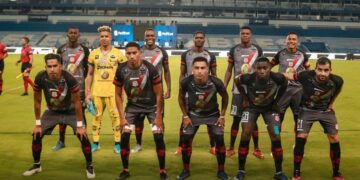 Denis Pineda volvió a la actividad en la «Explosión Azul»