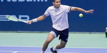 Marcelo Arévalo debuta hoy en torneo de Australia, previo al inicio del primer Grand Slam del año