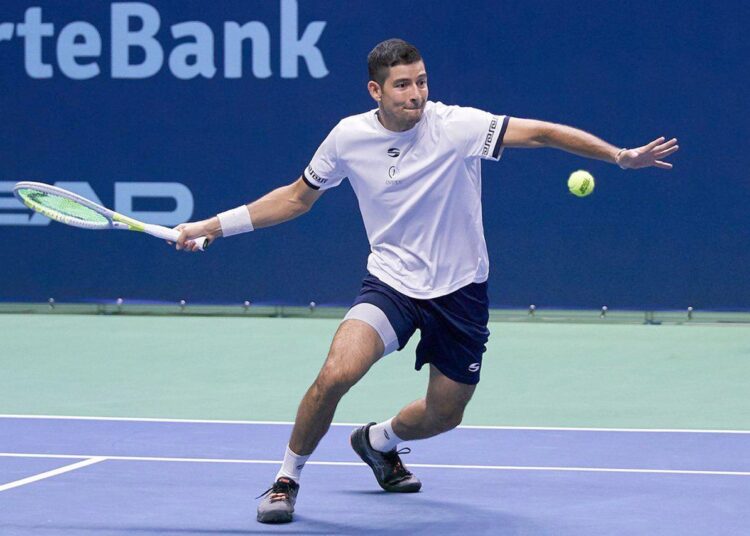 Marcelo Arévalo debuta hoy en torneo de Australia, previo al inicio del primer Grand Slam del año