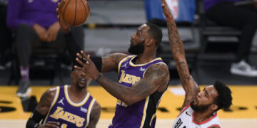Los Lakers rompen la mala racha ante Portland