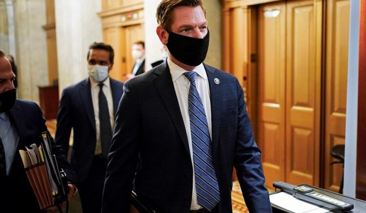 Un legislador demócrata demanda a Trump por terrorismo e incitar a disturbios