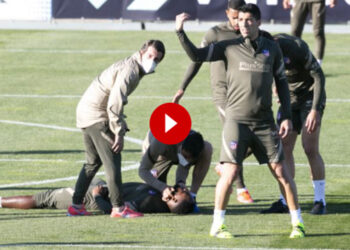 Alarmante desmayo de Dembélé en el entreno del Atlético