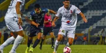 Santa Tecla quiere arrebatarle la punta de la zona central a Alianza FC