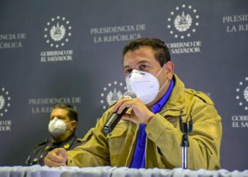 Ministro, Rolando Castro, presenta expediente completo del asesinato del líder sindical, Weder Meléndez, ante FGR y comunidad internacional para exigir justicia