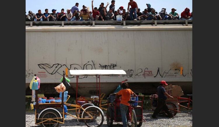Soldado mexicano mata en retén a migrante guatemalteco en Chiapas