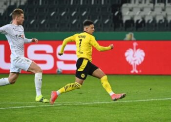 Borussia Dortmund avanza a semis de la Copa Alemana al vencer al Monchengladbach