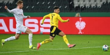 Borussia Dortmund avanza a semis de la Copa Alemana al vencer al Monchengladbach