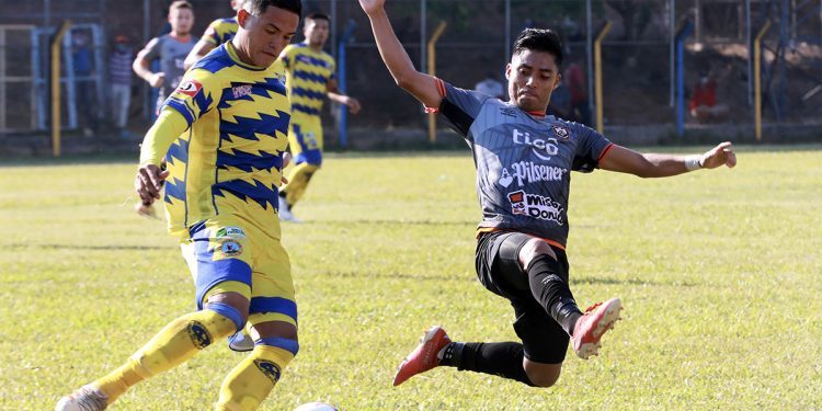 Águila cobró el invicto de Limeño en Santa Rosa de Lima