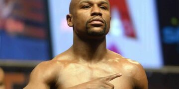Floyd Mayweather es invicto hasta en una apuesta callejera