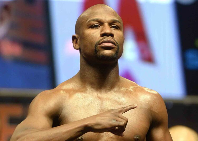 Floyd Mayweather es invicto hasta en una apuesta callejera