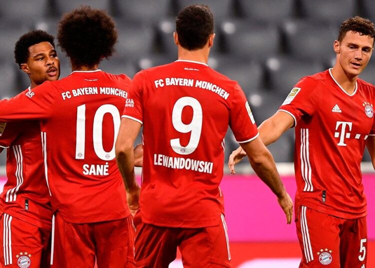Bayern Múnich, con triplete de Lewandowski, derrotó 4-2 a Dortmund por la Bundesliga