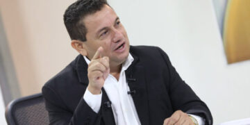 Rolando Castro revela que Muyshondt utilizó fondos públicos para su campaña