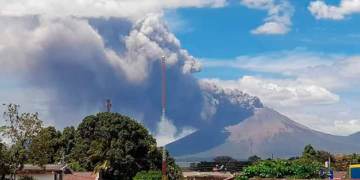 Volcán San Cristóbal registra fuerte explosión y lanza columnas de ceniza en Nicaragua