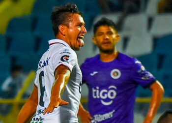 Alianza buscará reafirmar su liderato ante C.D. FAS en el clásico nacional