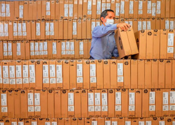 Educación ha recibido 25,000 computadoras para estudiantes