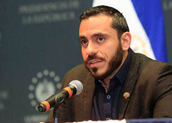 Siguiente fase de vacunación: “Cada persona recibirá una llamada para indicarle día y lugar”, dijo Alabí