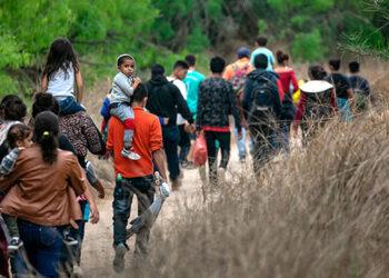 EEUU lanza operación contra redes trasnacionales de tráfico de migrantes
