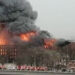 Al menos un muerto tras gigantesco incendio en fábrica de San Petersburgo