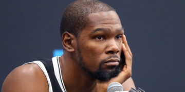 Kevin Durant pidió disculpas luego de sus mensajes homofóbicos y misóginos al ex actor de Friends Michael Rapaport