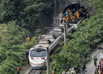 Al menos 51 personas mueren en accidente de tren en Taiwán