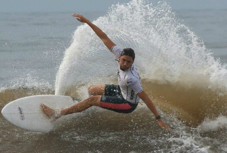 “Al Mundial de surf, es como que vinieran Mbappé, Sergio Ramos y Haaland a jugar al Cuscatlán”: “Bamba” Díaz, presidente del surf
