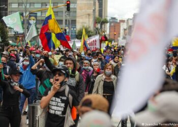 La Fiscalía de Colombia imputará a agentes de la Policía Nacional por tres homicidios durante las protestas