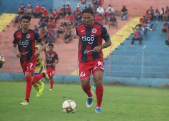 Jugadores de Limeño a “Gullit”: “Ey figurita, ni creas que vas a ganar”