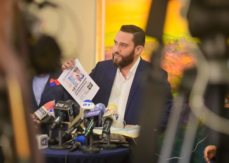 Nuevo alcalde de San Salvador, Mario Durán, pagará los salarios de los empleados que incumplió Ernesto Musyhondt