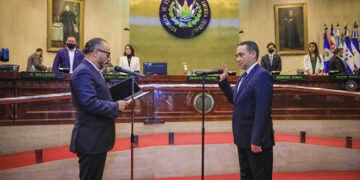 Asamblea destituye a Raúl Melara como fiscal general y eligen a Rodolfo Delgado en su lugar