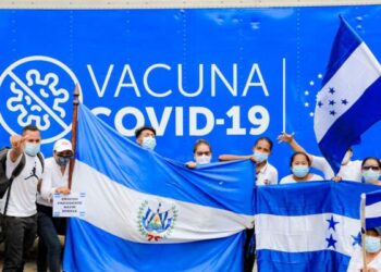 Medios internacionales destacan donación de vacunas anti-COVID-19 de El Salvador a Honduras