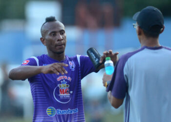 El delantero colombiano Bladimir Díaz vuelve al fútbol salvadoreño