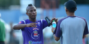 El delantero colombiano Bladimir Díaz vuelve al fútbol salvadoreño