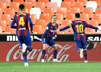 Barcelona venció al Valencia en un duelo clave en la lucha por el título