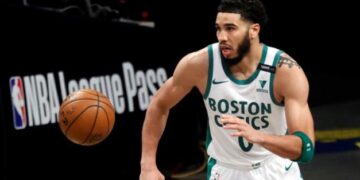 Jayson Tatum con Boston Celtics, líder de la tercera mayor remontada de la historia de la NBA