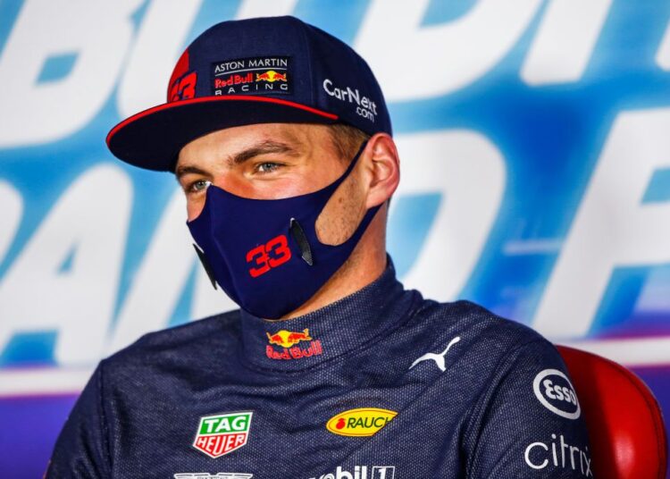 Verstappen se la devuelve a Lewis: “Lo de evitar el choque va en ambos sentidos”